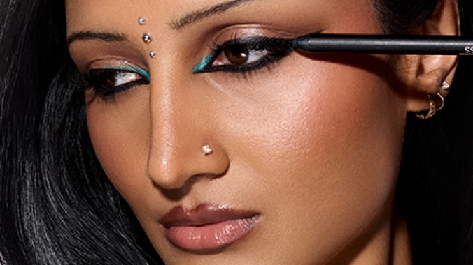 Kajal Excess Longwear Smoky Eye Liner