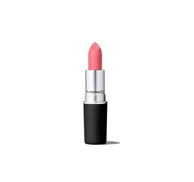 MAC Powder Kiss Lipstick στην απόχρωση Influentially It 
